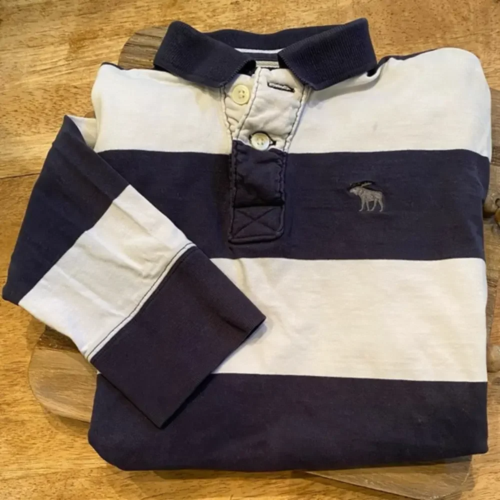 Abercrombie Boy’s Medium Navy/White Wide‎ Stripe 100% Cotton Rugby Pullover